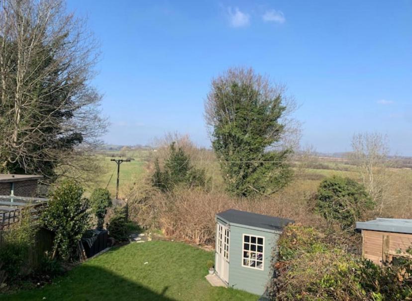 Meadow View - A Studio With Free Parking And A Sunny Terrace Lewes Kültér fotó